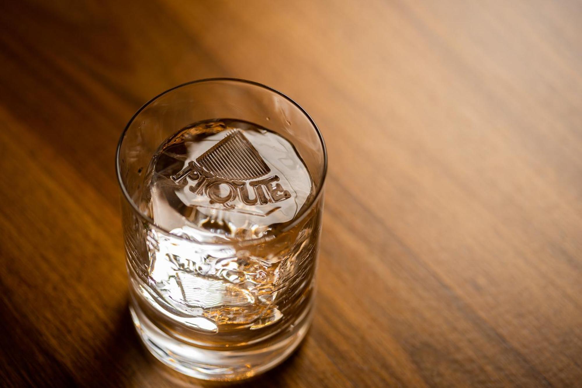 Viceroy Kopaonik Serbia エクステリア 写真 A glass of Old Fashioned with a large ice cube