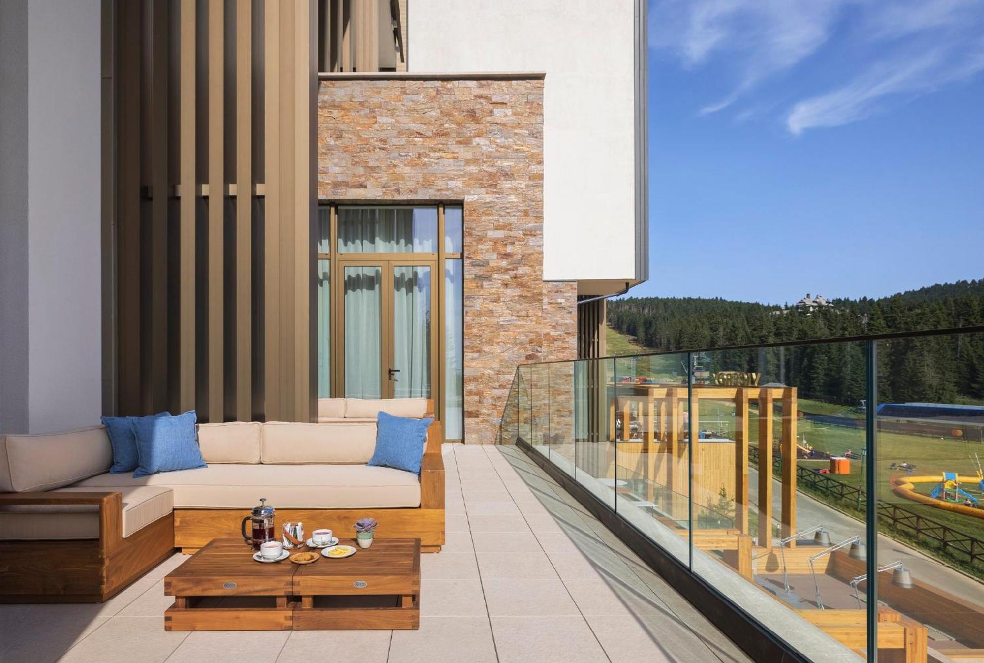 Viceroy Kopaonik Serbia エクステリア 写真 The Terrace