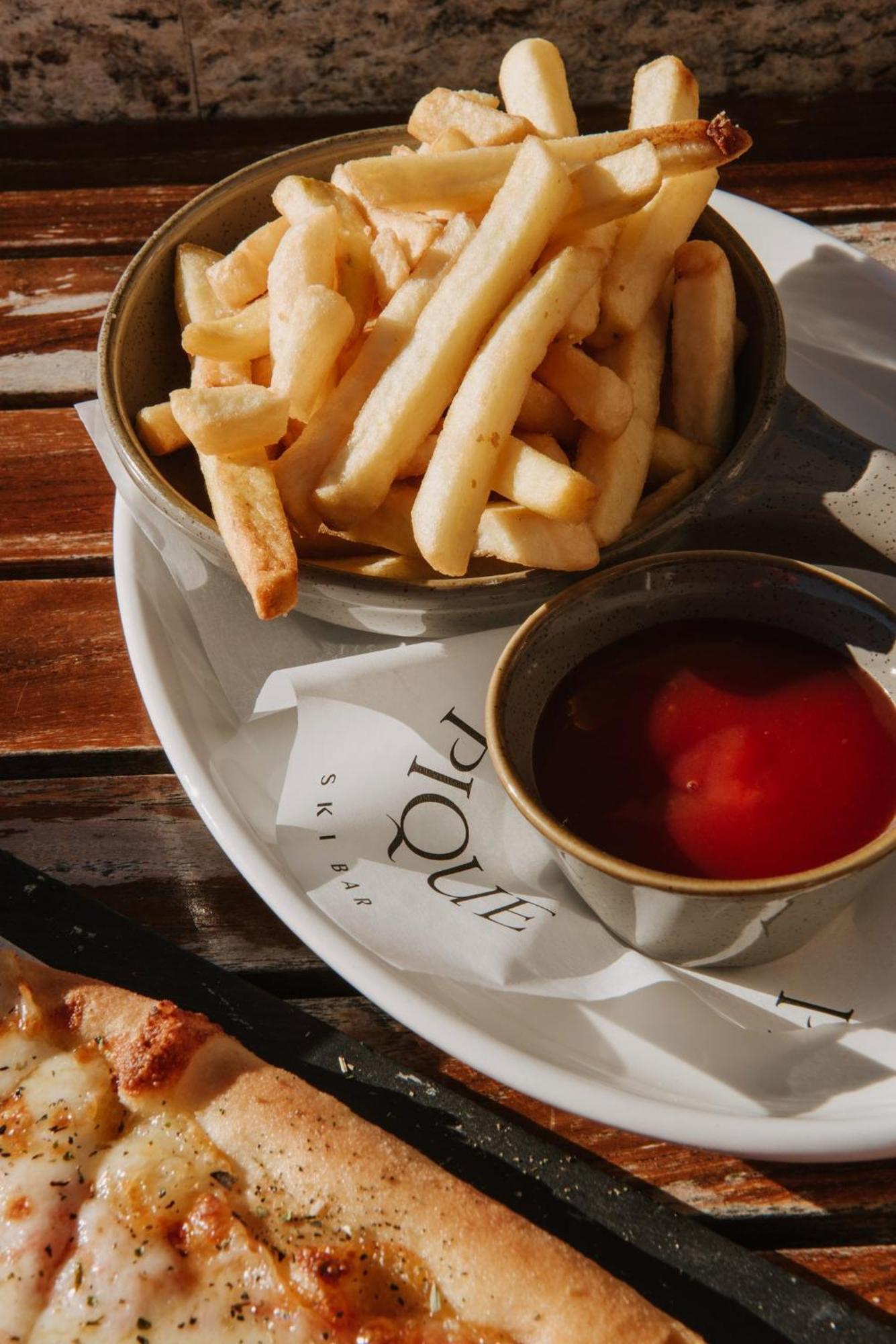Viceroy Kopaonik Serbia エクステリア 写真 French fries and ketchup