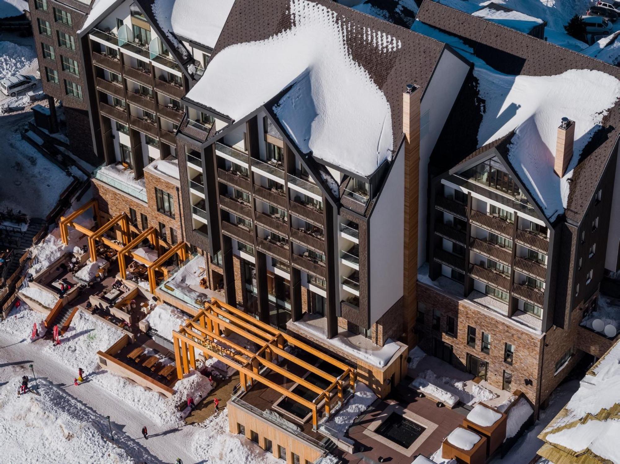 Viceroy Kopaonik Serbia エクステリア 写真 Aerial view of the hotel